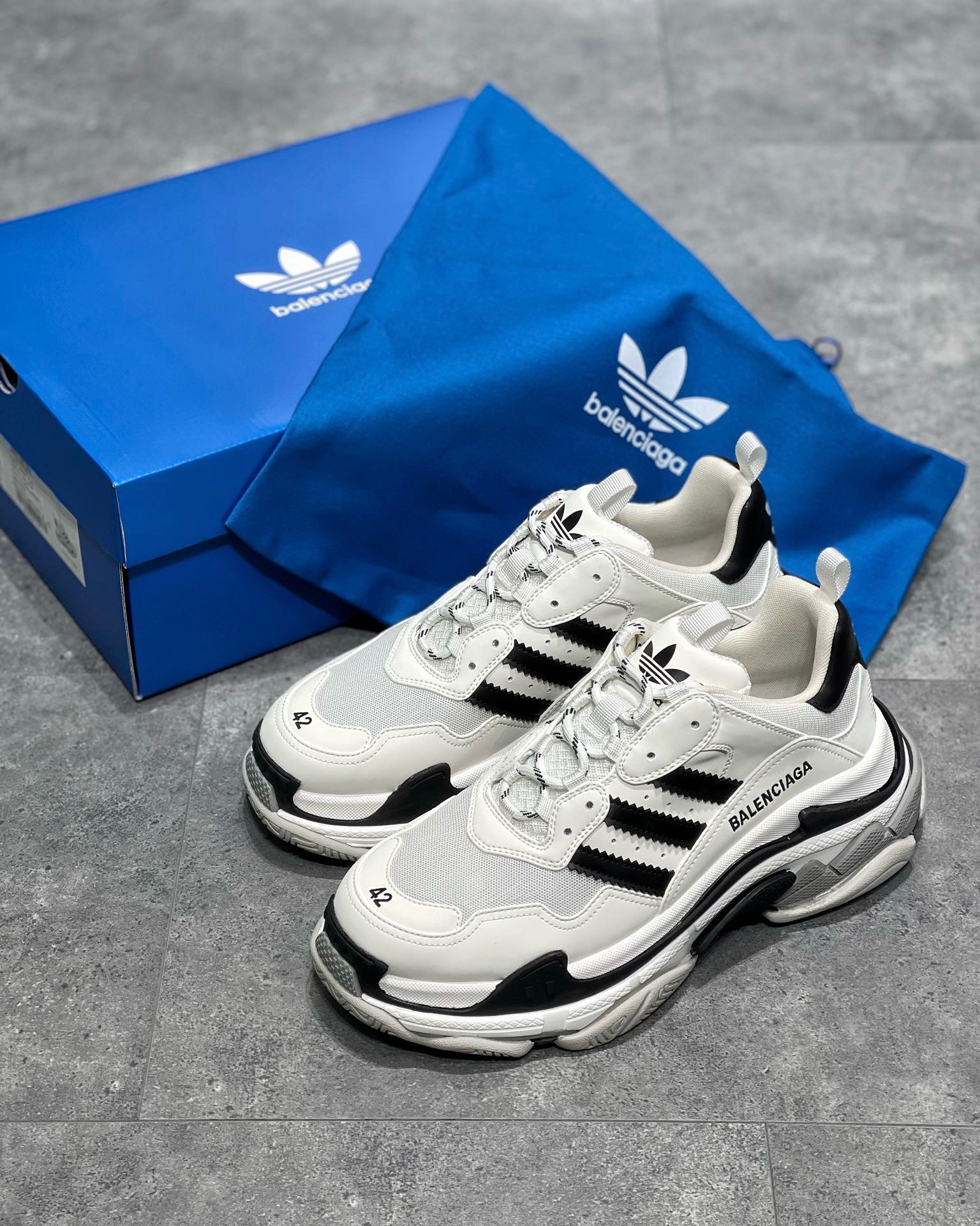 발렌시아가 x 아디다스 트리플 S 스니커즈 - 화이트 블랙