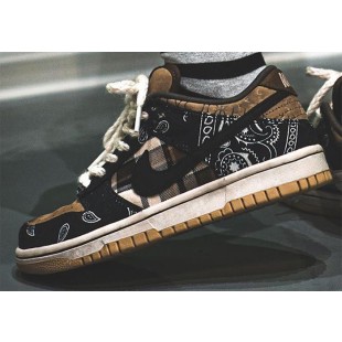 나이키 x 트래비스 스캇 SB 덩크 로우