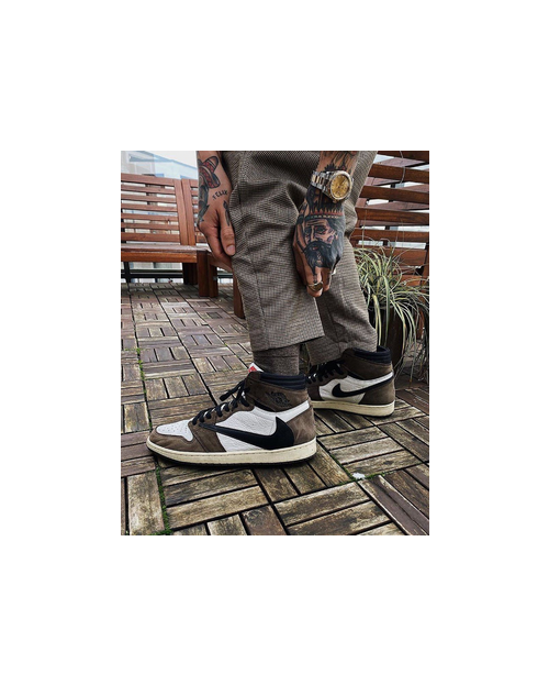 나이키 x 트래비스 스캇 x 프라그먼트 조던1 레트로 하이 OG SP 모카