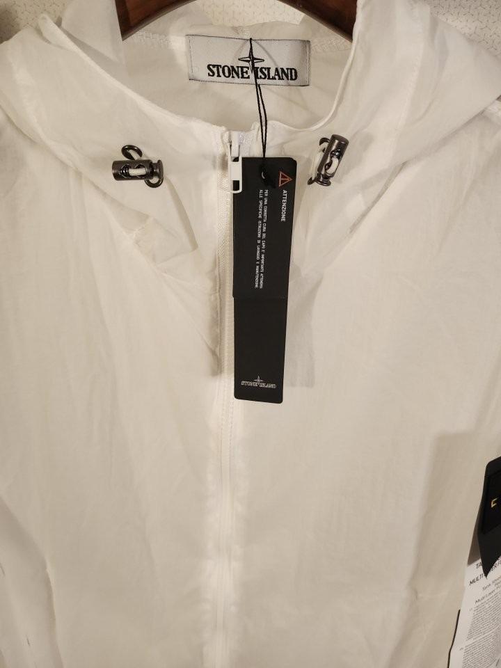 스톤아일랜드 와펜 초경량 집업 캡 윈드바람막이