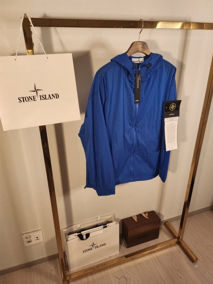 스톤아일랜드 와펜 초경량 집업 캡 윈드바람막이