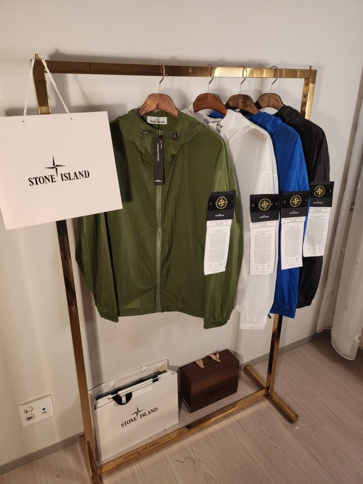 스톤아일랜드 와펜 초경량 집업 캡 윈드바람막이