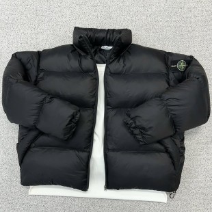 스톤아일랜드 글로시 다운 패딩점퍼