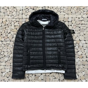 스톤아일랜드 와펜포인트 경량 후드패딩