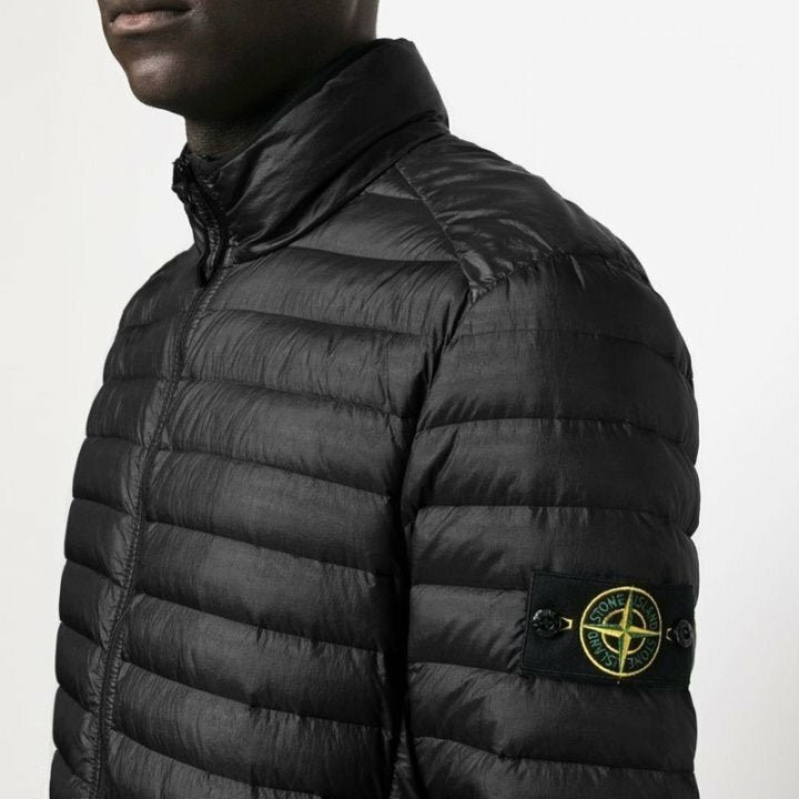 스톤아일랜드 덕다운 와펜포인트 경량패딩