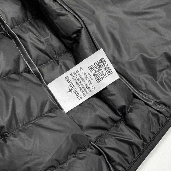 스톤아일랜드 덕다운 와펜포인트 경량패딩