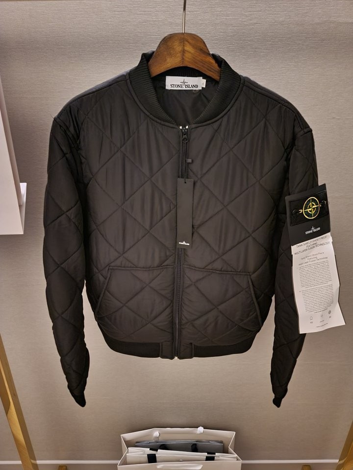 스톤아일랜드 다이아 퀄팅패딩