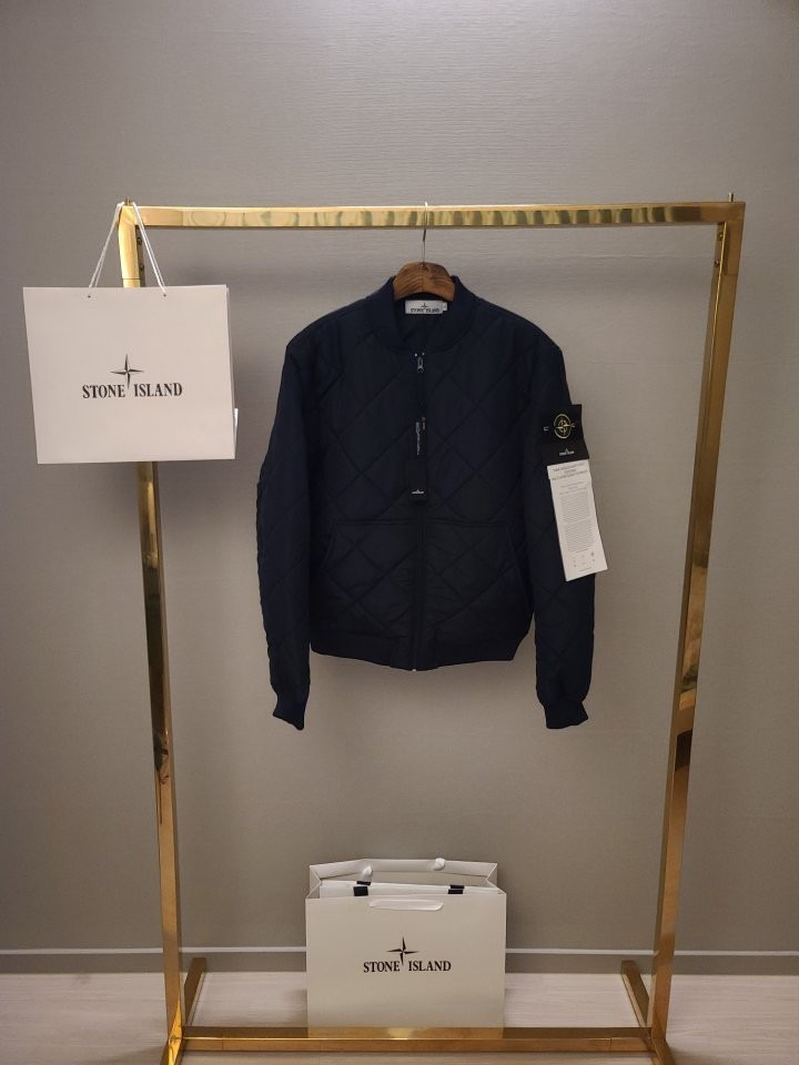 스톤아일랜드 다이아 퀄팅패딩