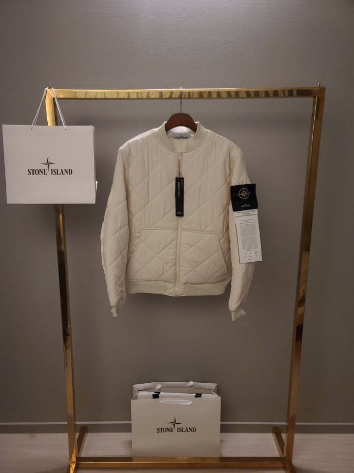 스톤아일랜드 다이아 퀄팅패딩