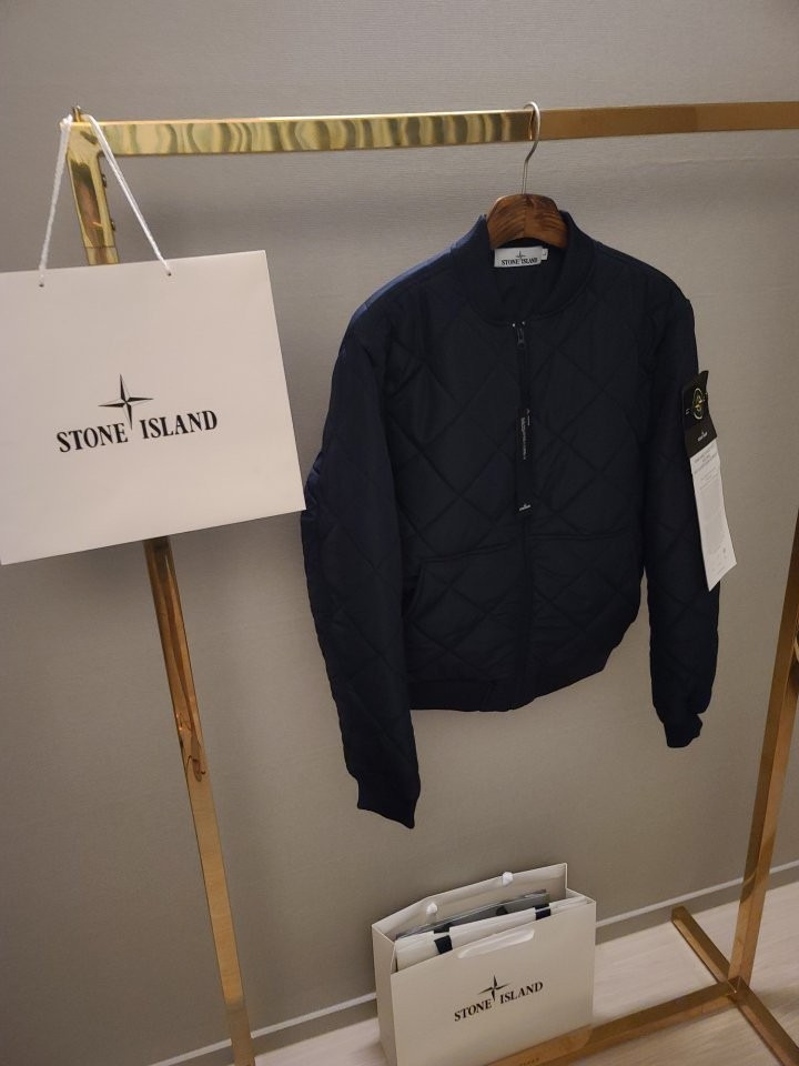 스톤아일랜드 다이아 퀄팅패딩