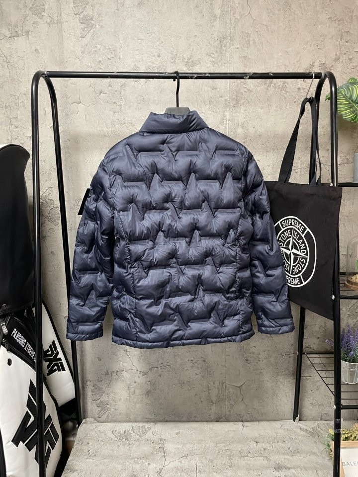 스톤아일랜드 패턴 경중량 패딩