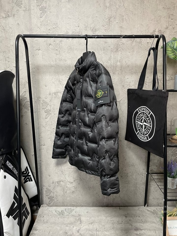 스톤아일랜드 패턴 경중량 패딩