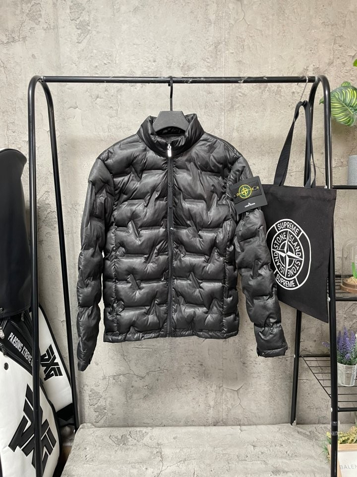 스톤아일랜드 패턴 경중량 패딩