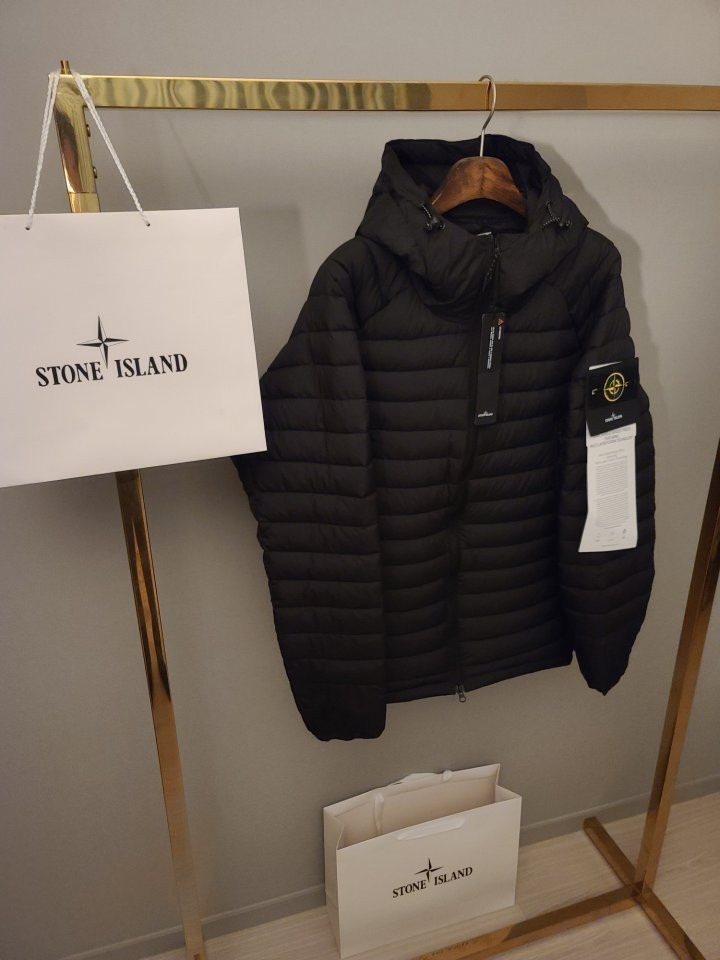스톤아일랜드 와펜패치 덕다운경량 패딩