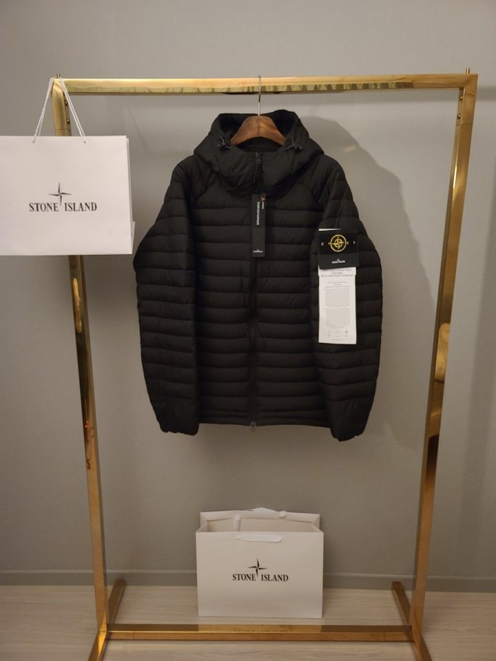 스톤아일랜드 와펜패치 덕다운경량 패딩