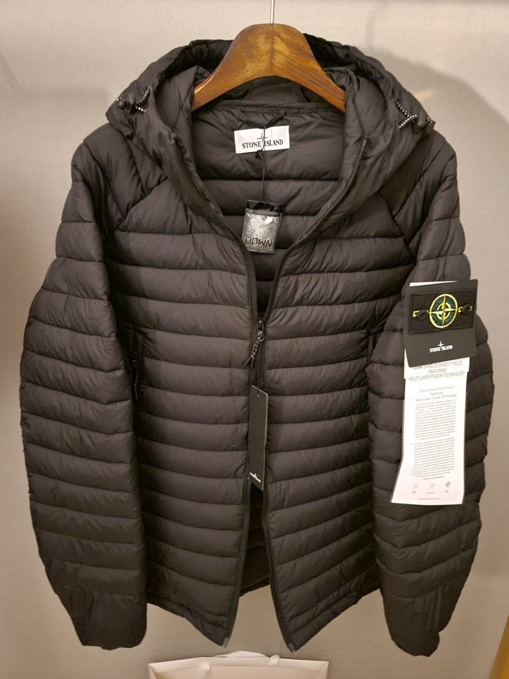 스톤아일랜드 와펜패치 덕다운경량 패딩