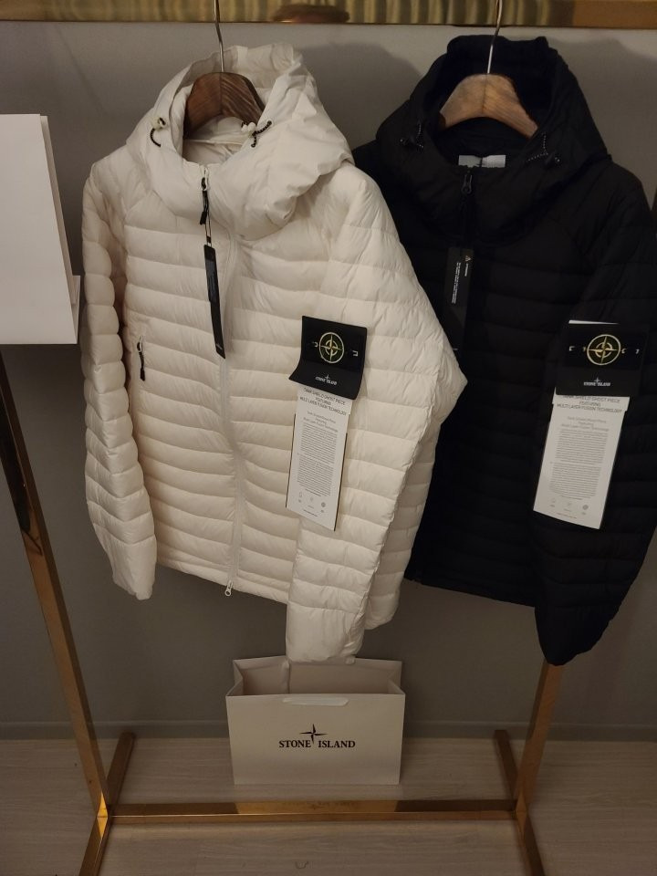 스톤아일랜드 와펜패치 덕다운경량 패딩