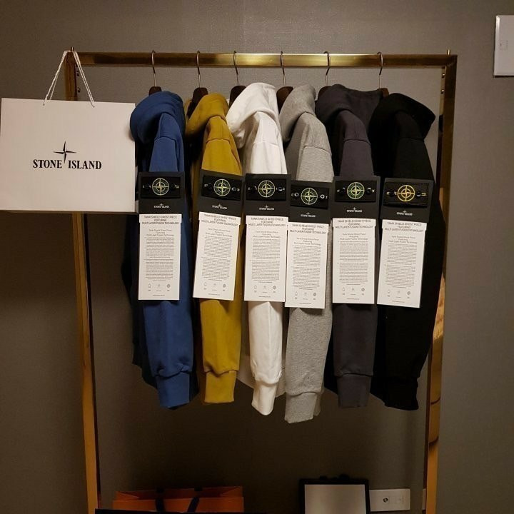 스톤아일랜드 후드티셔츠