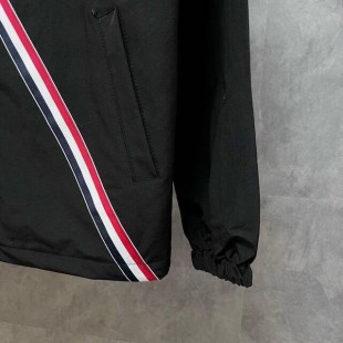 톰브라운 사선 스트라이프 바람막이