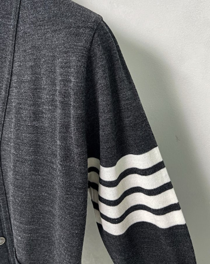 톰브라운  시그니쳐 가디건