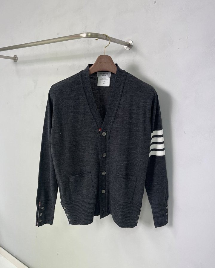 톰브라운  시그니쳐 가디건