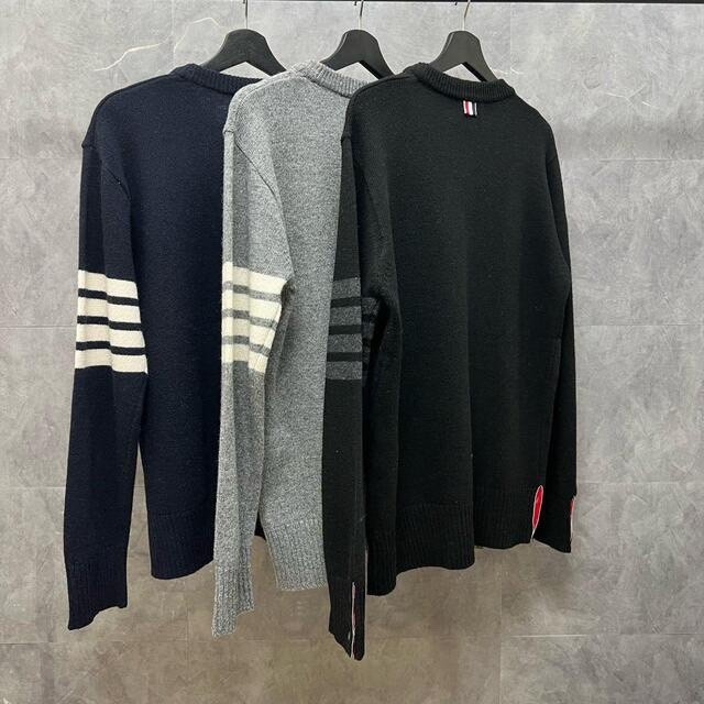 톰브라운 램스울 라운드니트