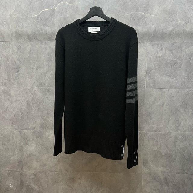 톰브라운 램스울 라운드니트