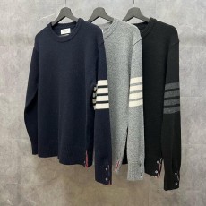 톰브라운 램스울 라운드니트