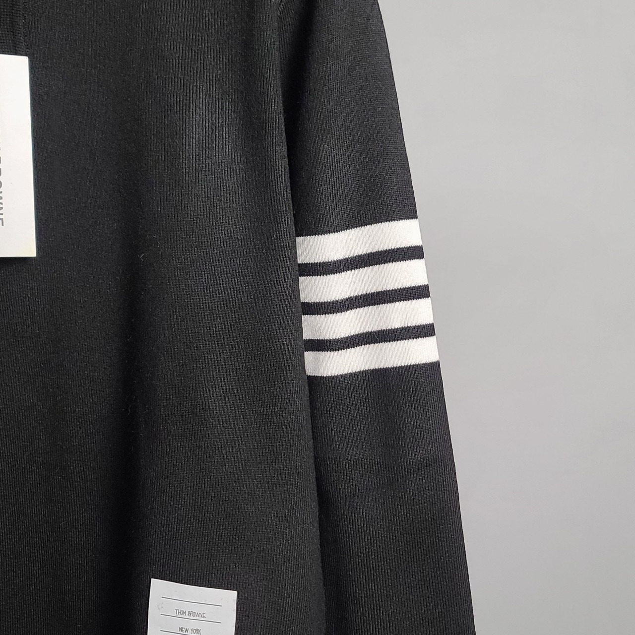 톰브라운 사선완장 울 카라 니트 (재입고!!)