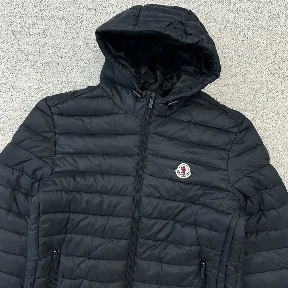 몽클레어 스냅 경량패딩