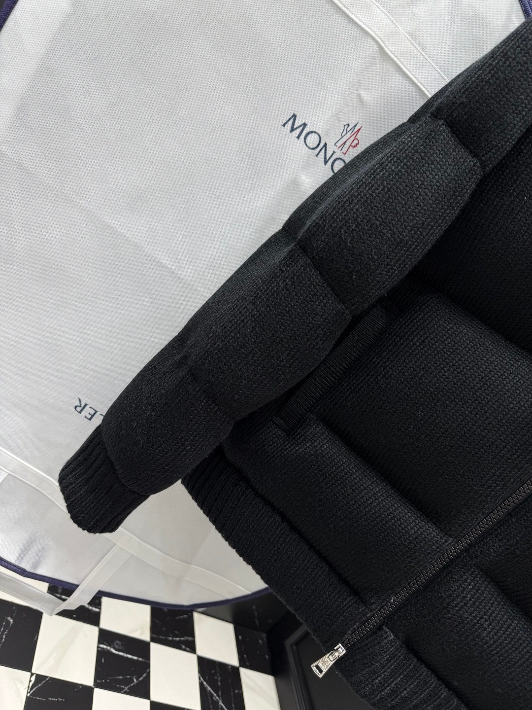 몽클레어 맨즈 니트 패딩