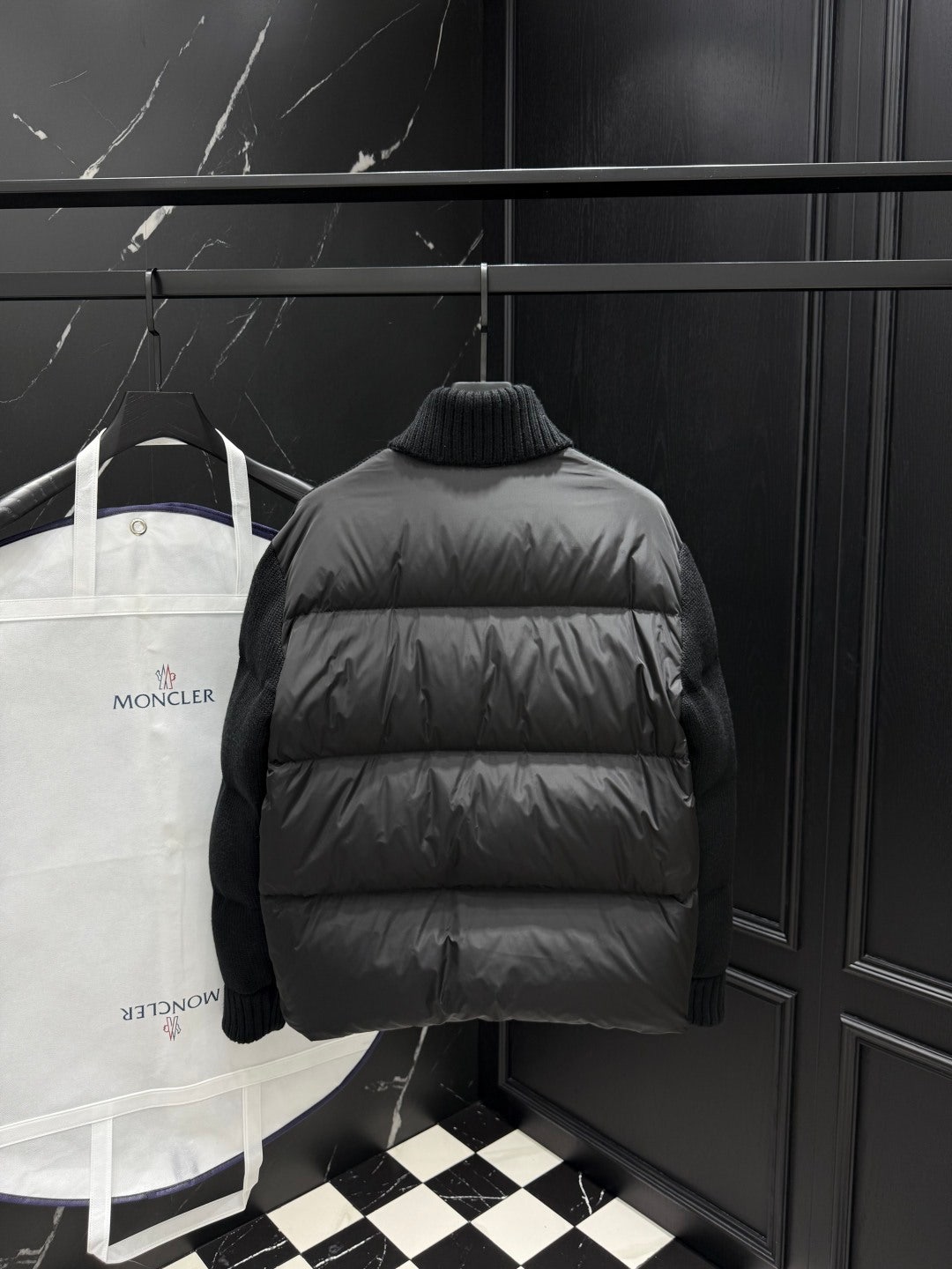 몽클레어 맨즈 니트 패딩