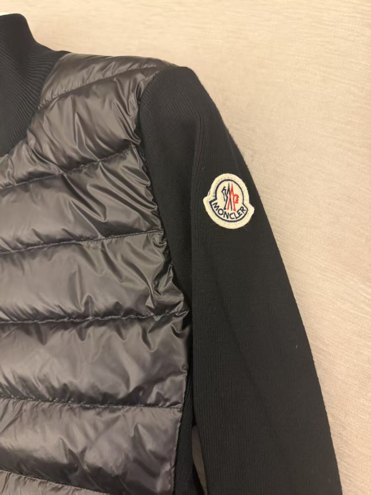 몽클레어 니트패딩