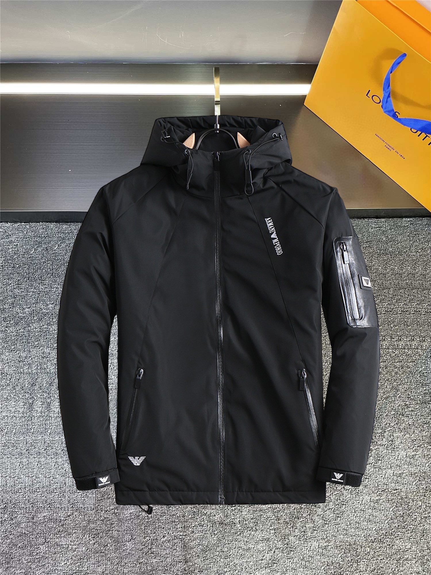 아르마니 후드패딩